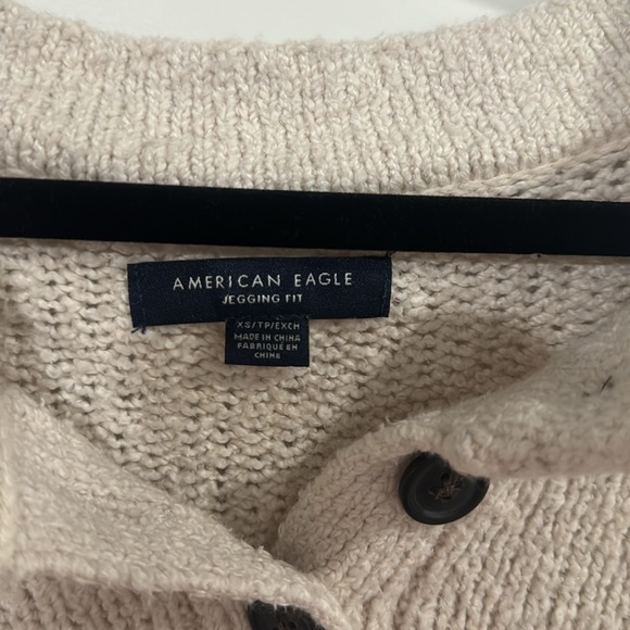 American Eagle Sweater - Picture 3 of 4